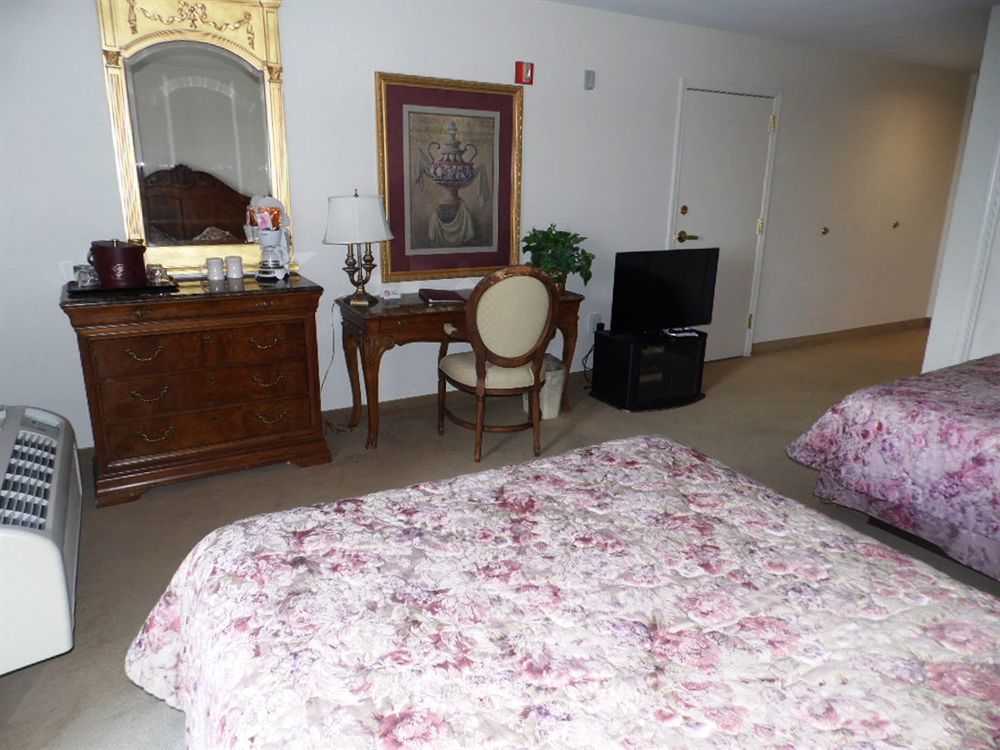 Regalia Hotel & Conference Center Village of Four Seasons Bagian luar foto