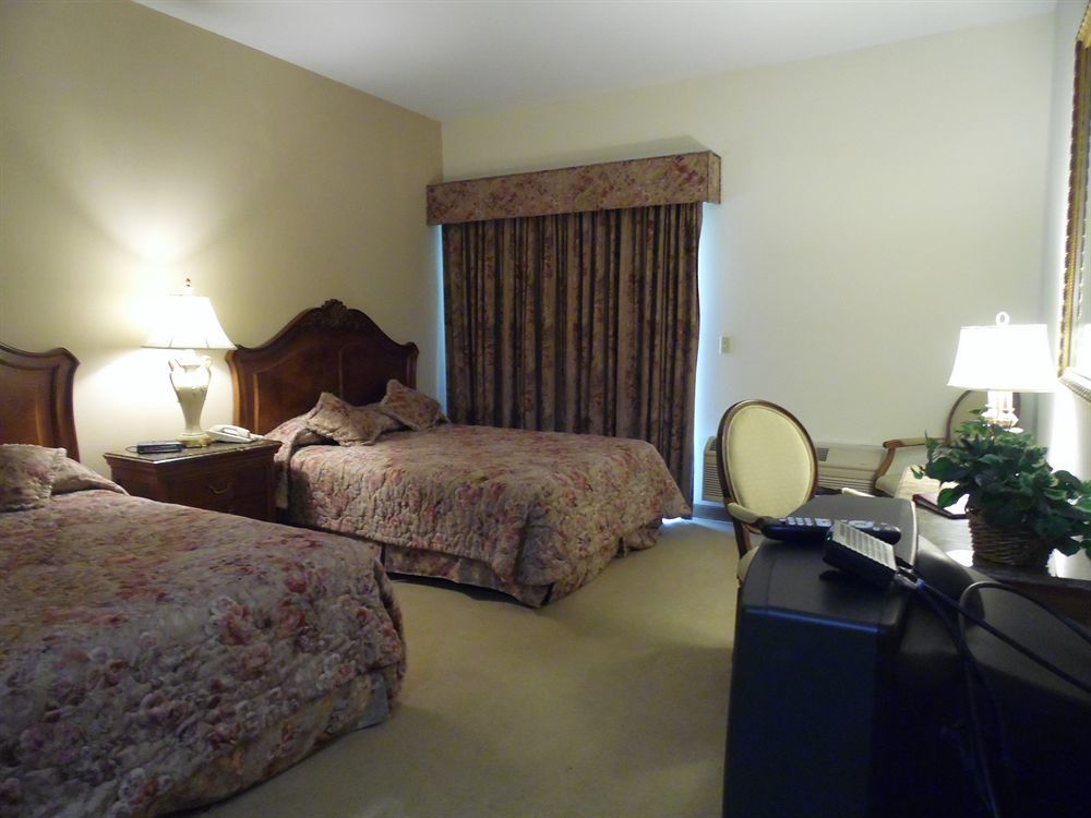 Regalia Hotel & Conference Center Village of Four Seasons Bagian luar foto